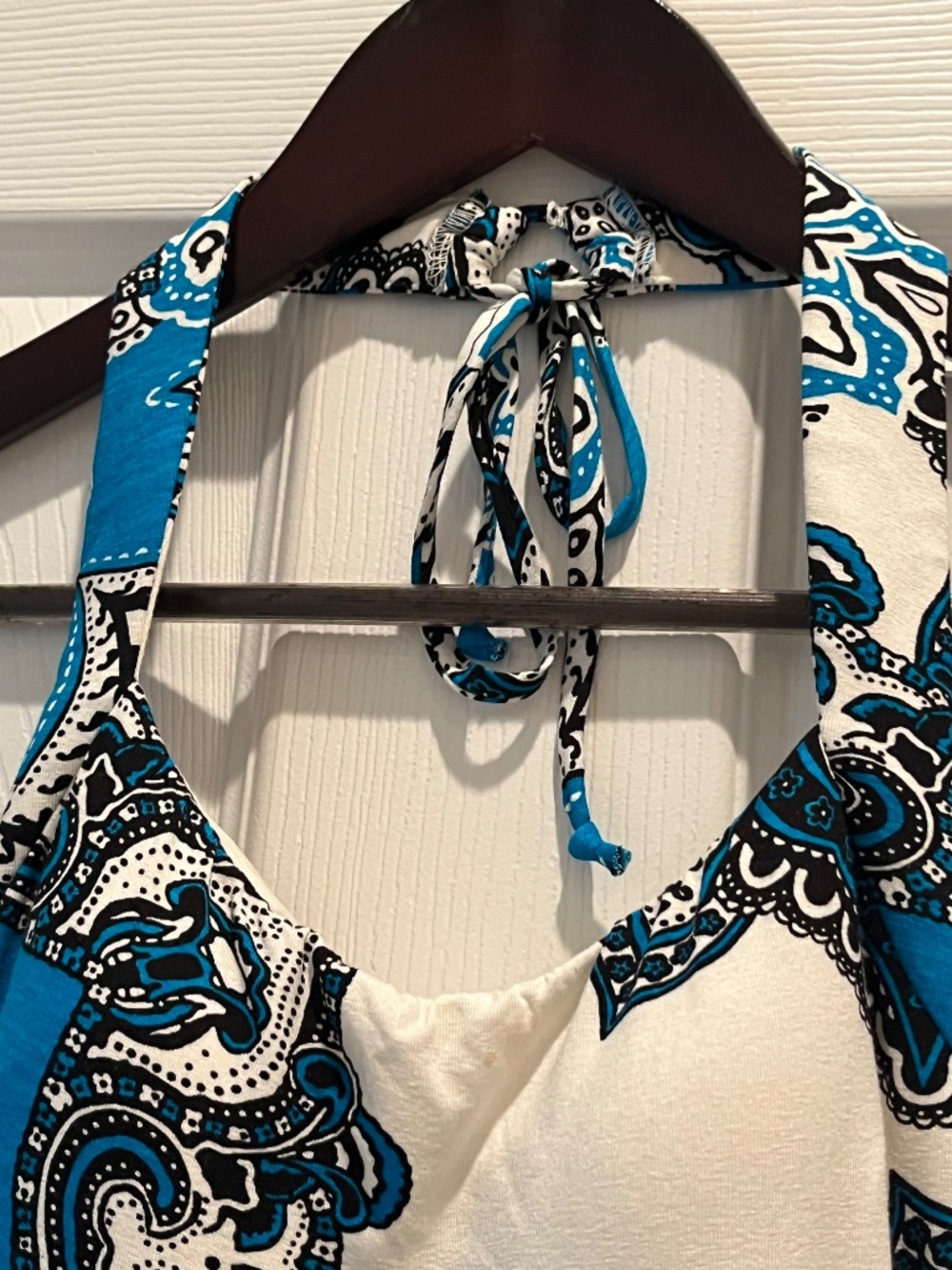 Cache blue and white halter dress with boho paisley medallion print — US 4